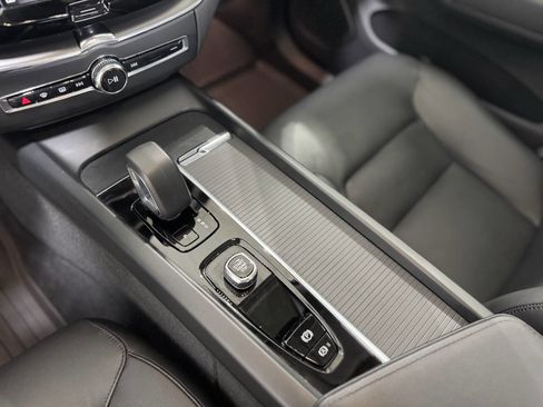 Used 2024 Volvo XC60 B5 Core image 33