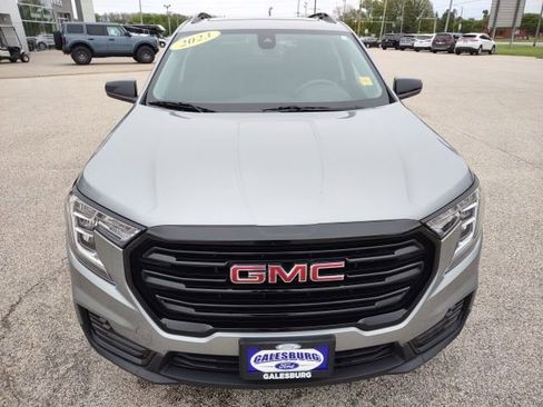 Used 2023 GMC Terrain SLE w/ Driver Convenience Package AWD/4WD image 9
