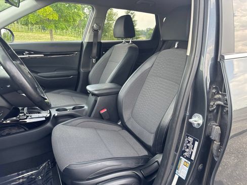 Used 2023 Kia Seltos S FWD image 14