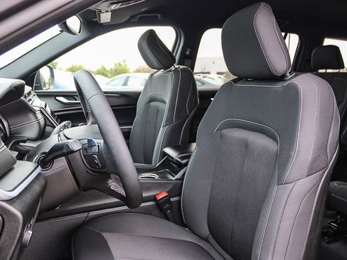 Used 2025 Jeep Grand Cherokee L Laredo RWD image 17
