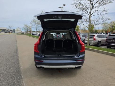 Used 2021 Volvo XC90 T6 Momentum w/ Climate Package AWD/4WD image 6