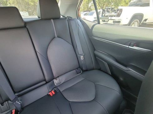 Used 2024 Toyota Camry XLE FWD image 6