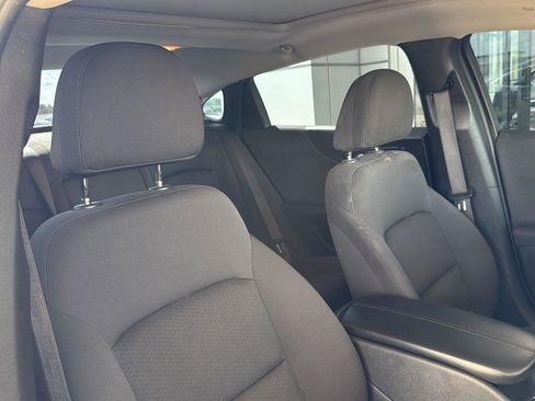 Used 2022 Chevrolet Malibu LT FWD image 36