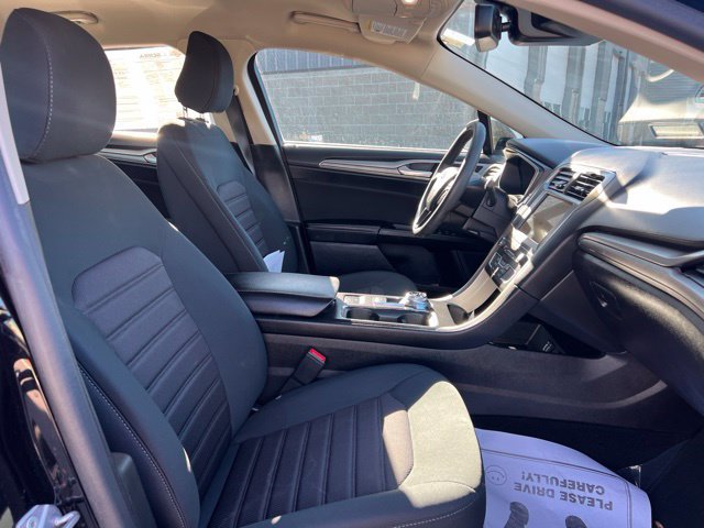 Used 2020 Ford Fusion SE FWD image 11