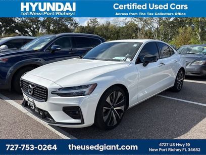 Used 2022 Volvo S60 B5 Momentum