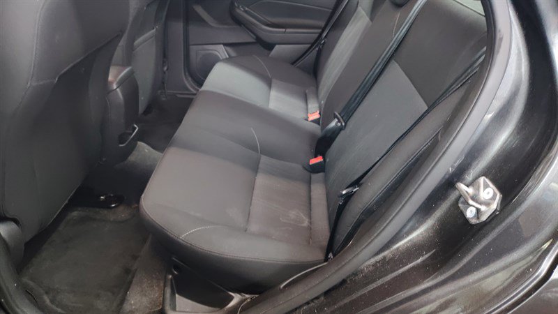 Used 2018 Ford Focus SE FWD image 8