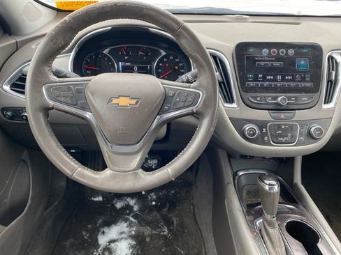 Used 2016 Chevrolet Malibu LT image 6