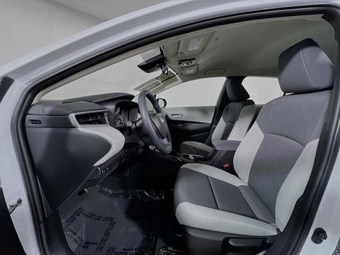 Used 2023 Toyota Corolla LE FWD image 15