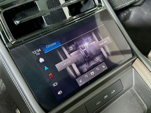 Used 2024 Porsche Panamera 4 image 27