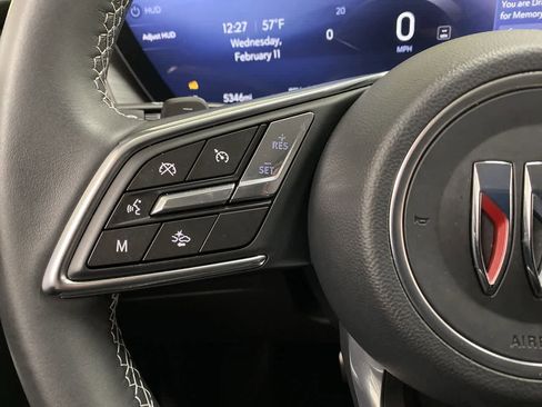 Used 2025 Buick Envision Sport Touring image 21