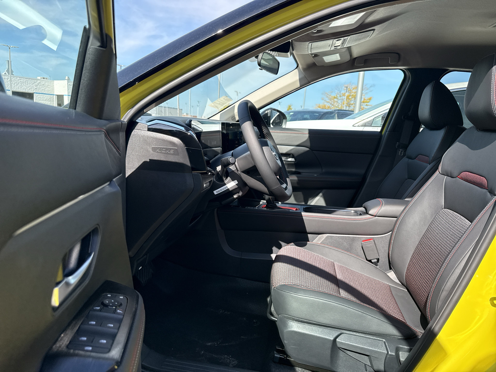New 2027 Nissan Kicks SR AWD/4WD image 4