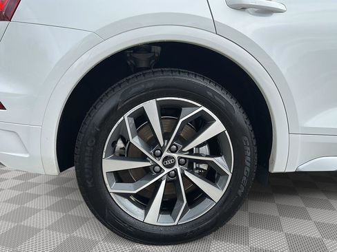Used 2023 Audi Q5 2.0T Premium Plus w/ Premium Plus Package AWD/4WD image 11