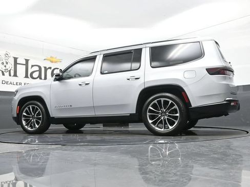 Used 2022 Jeep Wagoneer Series III w/ Premium Group I AWD/4WD image 57