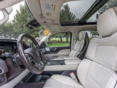 Used 2019 Lincoln Navigator Black Label AWD/4WD image 11