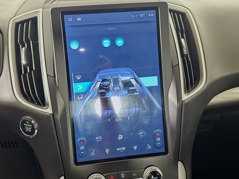 Used 2024 Ford Edge SEL image 23