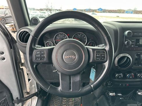 Used 2012 Jeep Wrangler Unlimited Sport image 17