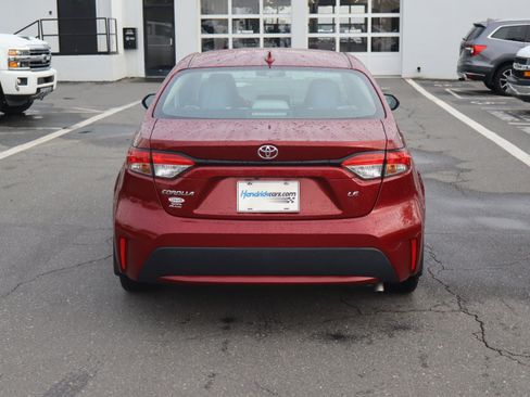 Used 2022 Toyota Corolla LE FWD image 9