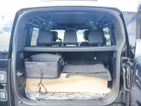 New 2026 Land Rover Defender 110 S image 22