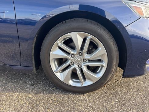 Used 2020 Honda Accord LX image 7