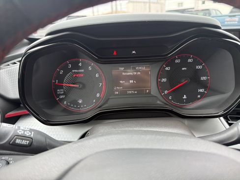 Used 2025 Chevrolet Trax RS w/ Driver Confidence Package FWD image 21