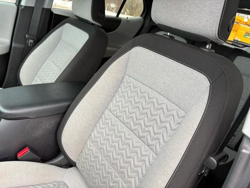 Used 2024 Chevrolet Equinox LS w/ LS Convenience Package image 17