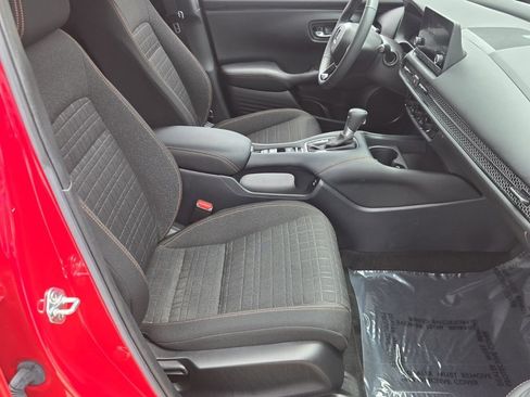 Certified 2025 Honda HR-V Sport image 17