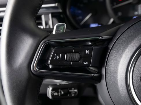 Certified 2026 Porsche Macan AWD/4WD image 24