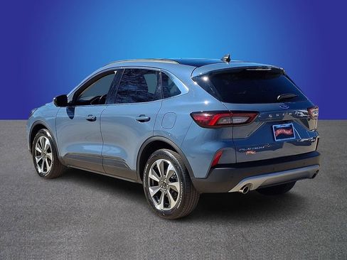Used 2024 Ford Escape Platinum image 6