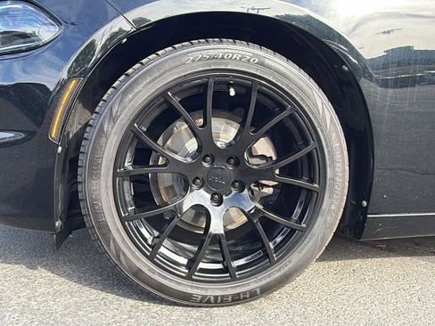 Used 2020 Dodge Charger SXT RWD image 9