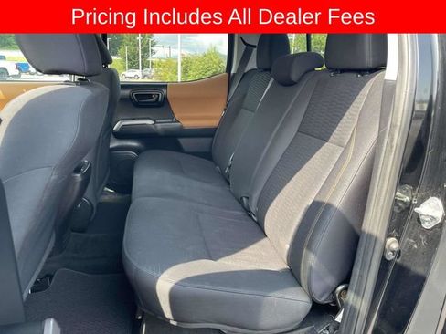 Used 2016 Toyota Tacoma SR5 w/ Towing Package RWD image 13