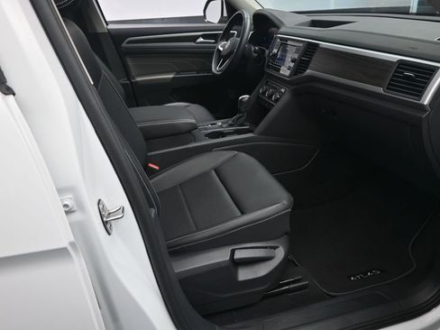 Certified 2023 Volkswagen Atlas SE image 27