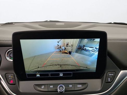 Used 2025 Chevrolet Blazer LT AWD/4WD image 16