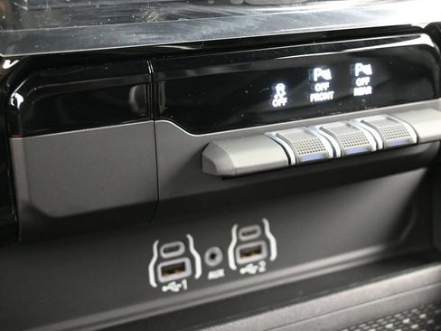 Used 2026 RAM 1500 Laramie w/ Night Edition AWD/4WD image 21