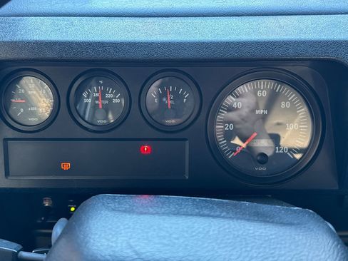 Used 1993 Land Rover Defender 110 image 32