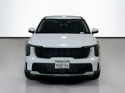 Certified 2024 Kia Sorento LX FWD image 2