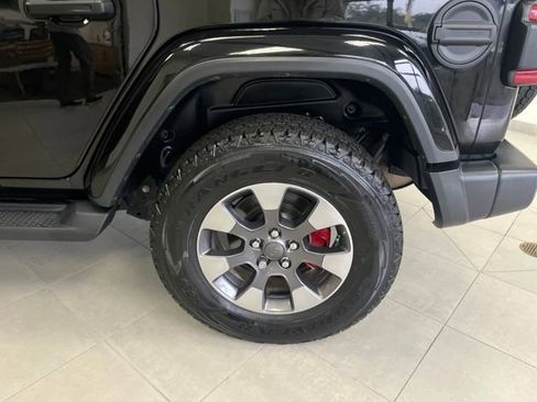 Used 2018 Jeep Wrangler Unlimited Sahara image 30