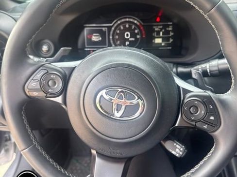 Used 2025 Toyota GR86 Premium w/ ALL Weather Mat Package (TMS) RWD image 7