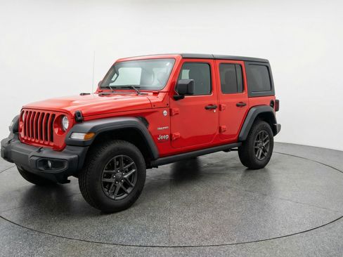 Used 2025 Jeep Wrangler Sport S image 3