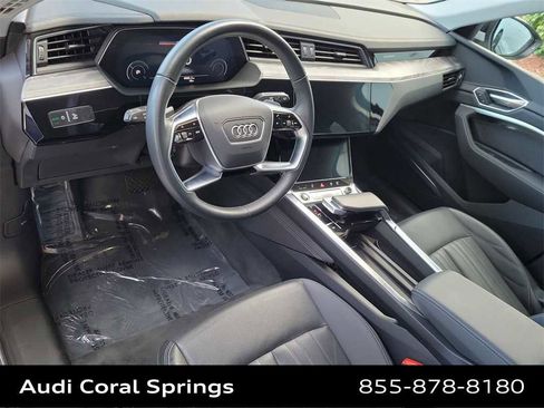 Certified 2022 Audi e-tron Premium Plus image 2