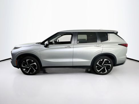 Used 2024 Mitsubishi Outlander SE AWD/4WD image 8