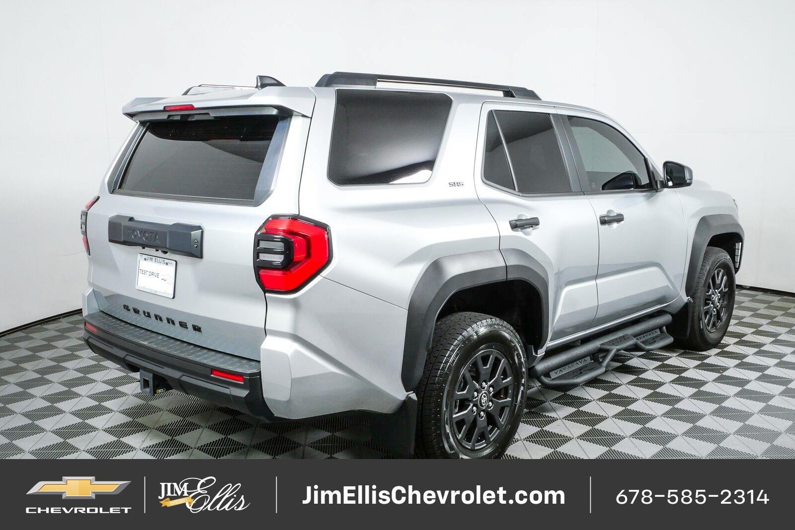 Used 2025 Toyota 4Runner SR5 RWD image 3