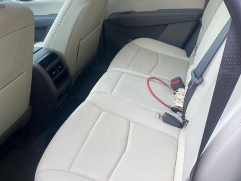 Used 2021 Cadillac XT5 Premium Luxury FWD image 6