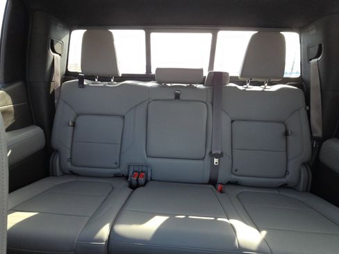 Used 2022 Chevrolet Silverado 1500 LTZ w/ Z71 Off-Road Package image 26