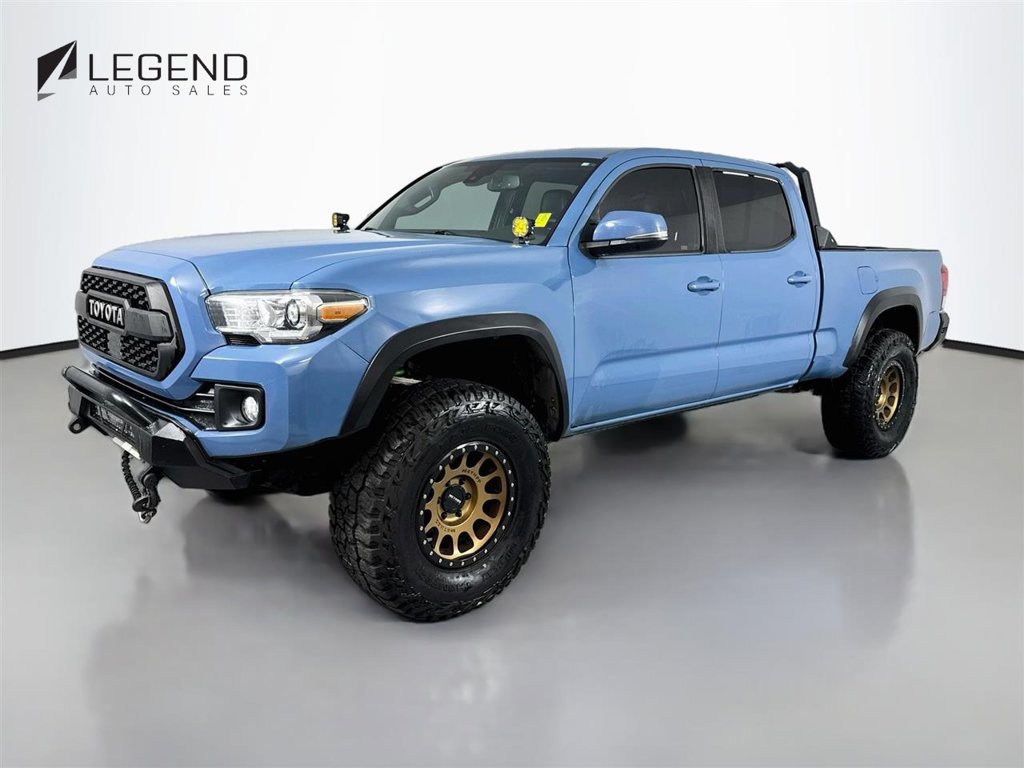 Used 2019 Toyota Tacoma TRD Off-Road AWD/4WD image 1