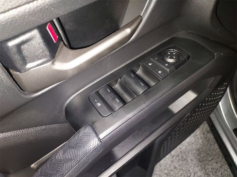 Used 2025 Toyota Tacoma TRD Off-Road image 19