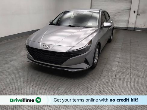 Used 2022 Hyundai Elantra SE FWD image 1
