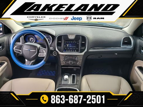 Used 2022 Chrysler 300 Touring L RWD image 14