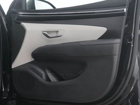 Certified 2024 Hyundai Tucson SE image 9