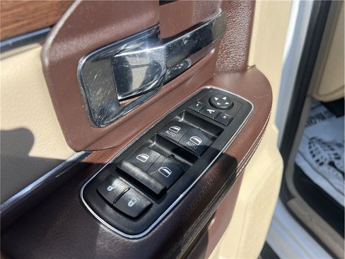 Used 2014 RAM 1500 Laramie w/ Convenience Group AWD/4WD image 20