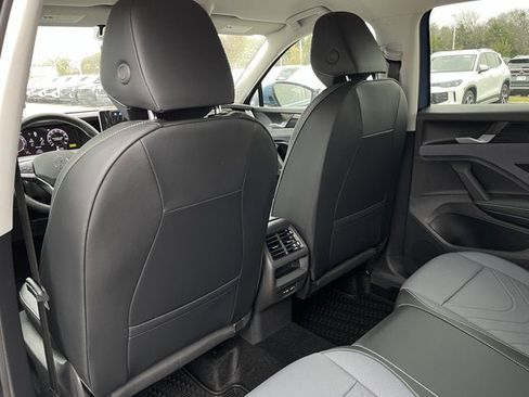 New 2026 Volkswagen Tiguan SE image 24